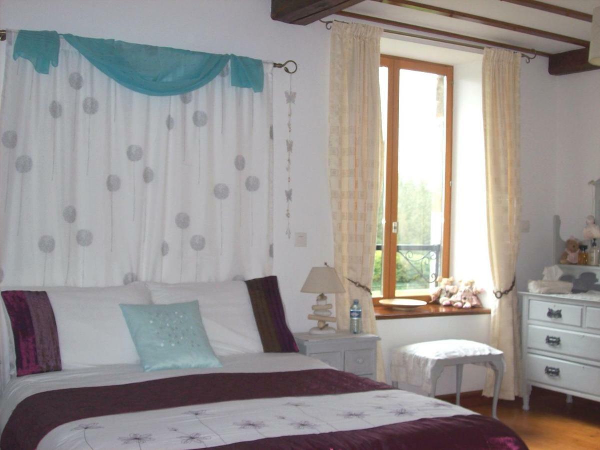 Le Rocher B&B Yvrandes Esterno foto