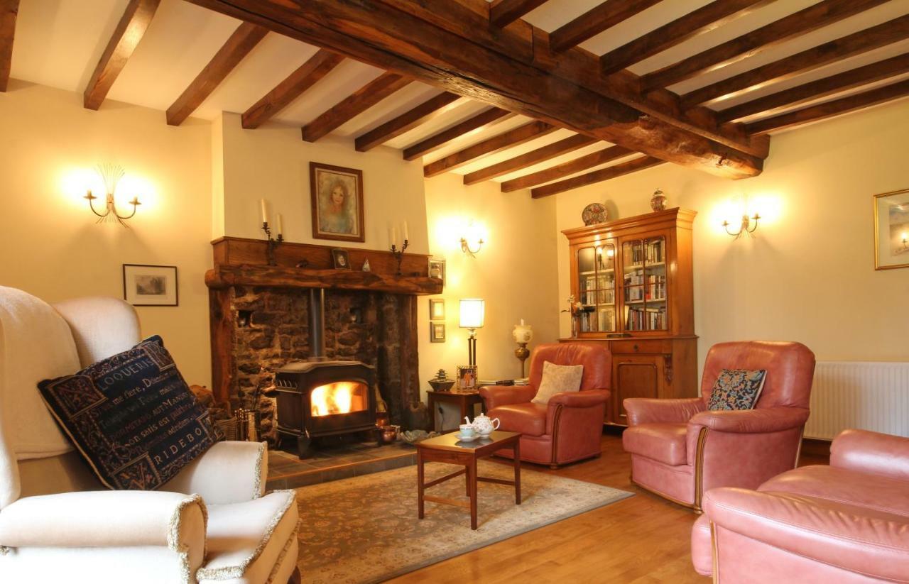 Le Rocher B&B Yvrandes Esterno foto